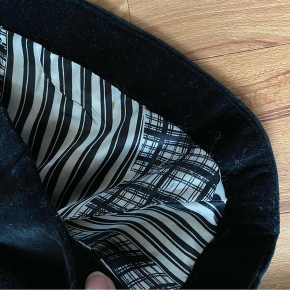 Norm Thompson Vintage Black White Velvet Jacket Embroidery Kimono Sleeves Size M - Picture 16 of 17